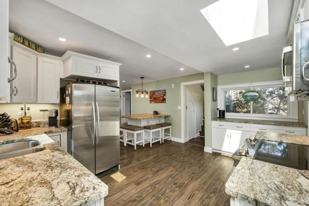 Waterfront Home With Dock Belmont Extérieur photo